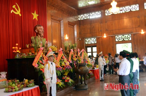 Nghe An organizes death anniversary of President Ho Chi Minh - ảnh 1